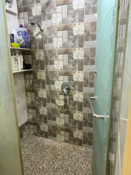 Pangsapuri untuk Dijual di Topaz Apartment - Elaine Lee - Bathroom - PropertyGuru.com.my