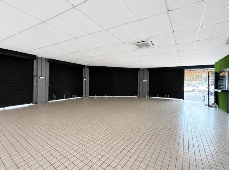 Shop for Rent in U5, Bandar Pinggiran Subang (Shah Alam) - Vincent Chin - Interior - PropertyGuru.com.my
