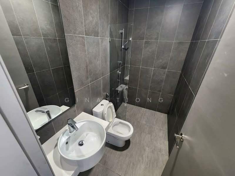 Servis Apartment untuk Disewa di Astoria Ampang - Gina Tiong - Bathroom - PropertyGuru.com.my
