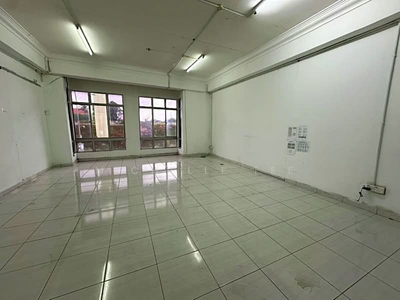 Shop / Office for Rent in Bandar Bukit Tinggi (Klang) - Michelle Tee - Interior - PropertyGuru.com.my