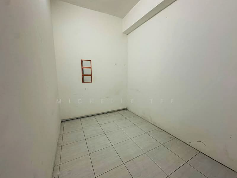 Shop / Office for Rent in Bandar Bukit Tinggi (Klang) - Michelle Tee - Interior - PropertyGuru.com.my