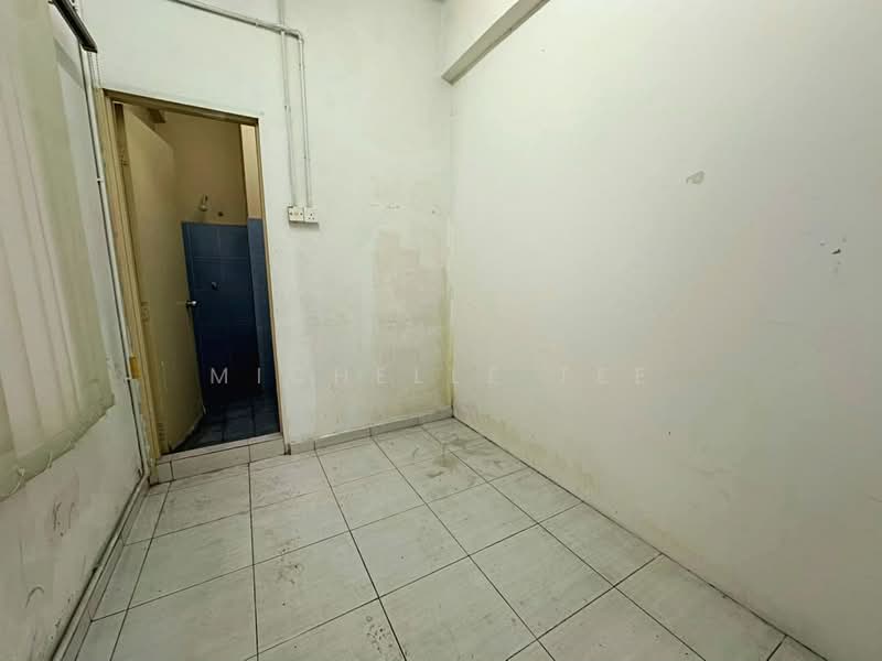 Shop / Office for Rent in Bandar Bukit Tinggi (Klang) - Michelle Tee - Interior - PropertyGuru.com.my