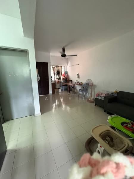 Pangsapuri untuk Dijual di Amethyst - Elaine Lee - Living Room - PropertyGuru.com.my