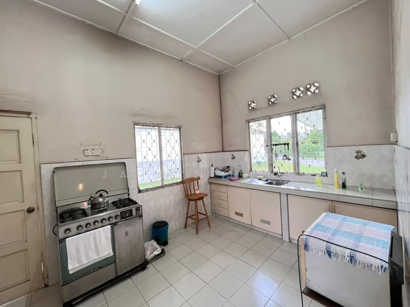 Bungalow for Sale in Seksyen 12 (Petaling Jaya) - Jayden Heng - Kitchen - PropertyGuru.com.my