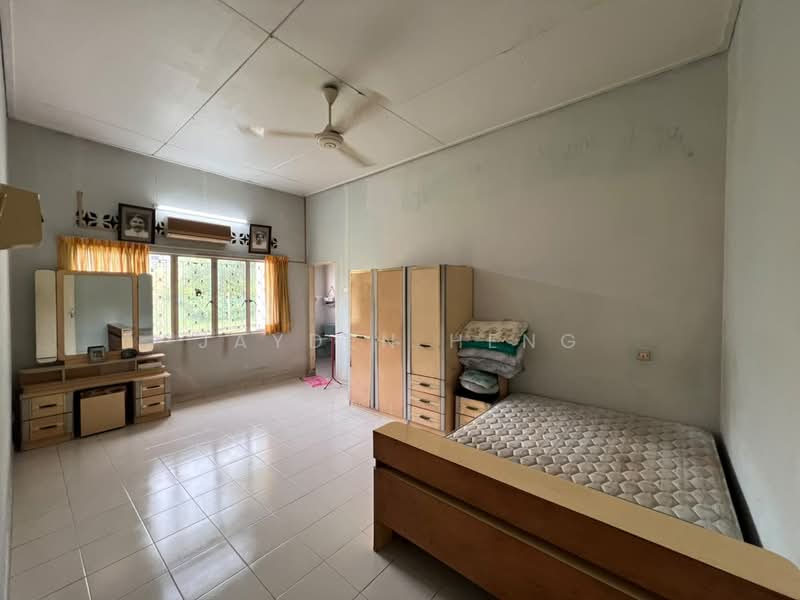 Bungalow for Sale in Seksyen 12 (Petaling Jaya) - Jayden Heng - Bedroom - PropertyGuru.com.my