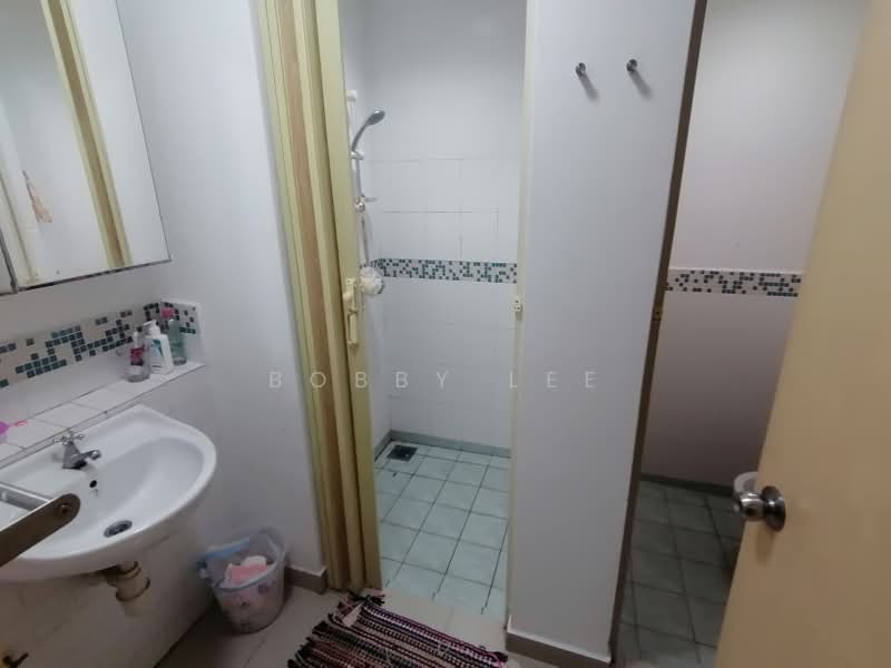 Kondominium untuk Disewa di Seri Maya Condominium - Bobby Lee - Bathroom - PropertyGuru.com.my