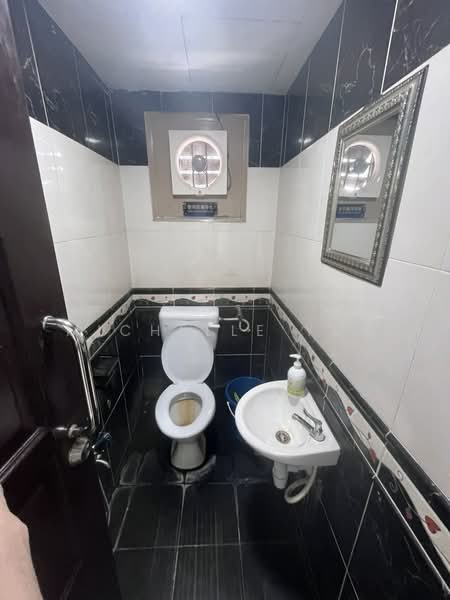 Shop / Office for Sale in Seksyen 2 Wangsa Maju (Wangsa Maju) - Michelle Yun - Bathroom - PropertyGuru.com.my