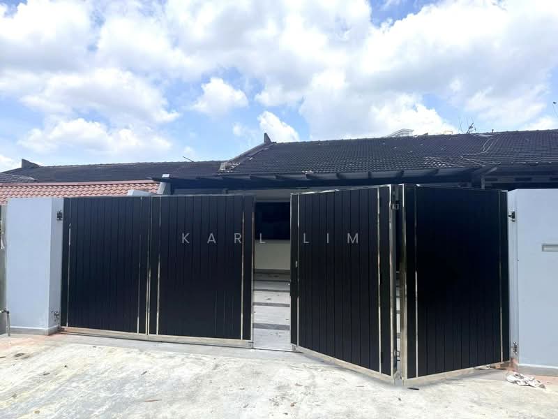 Rumah Teres 1 Tingkat untuk Dijual di Taman Dato Penggawa Barat (Tampoi) - Karl Lim - Exterior - PropertyGuru.com.my
