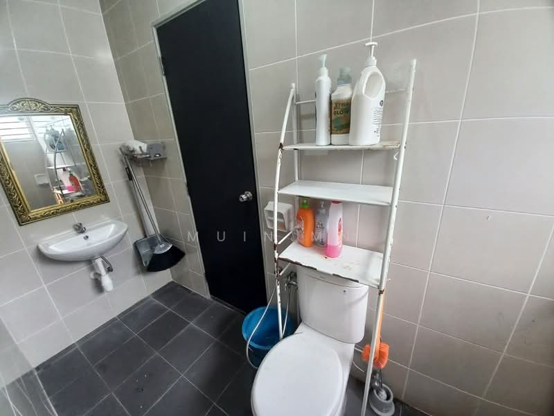 Rumah Teres 2 Tingkat untuk Dijual di Bukit Rahman Putra (Sungai Buloh) - Muin Mn - Bathroom - PropertyGuru.com.my
