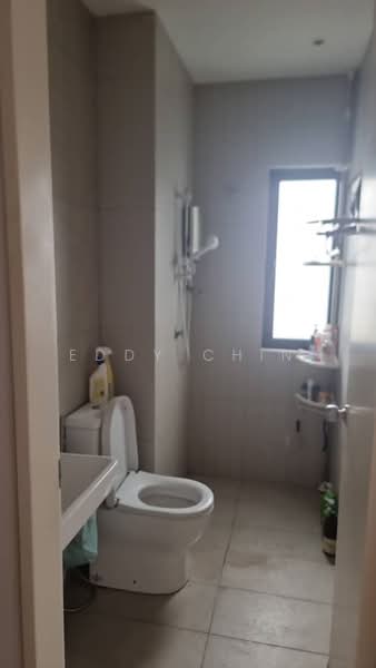 Service Residence for Sale at Kenwingston Avenue - Eddy Chin - Bathroom - PropertyGuru.com.my