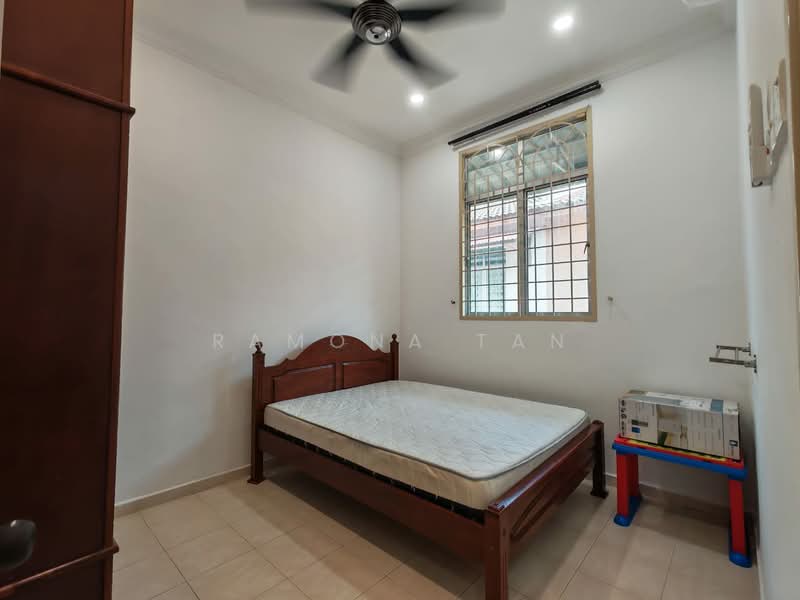 1-storey Terraced House for Rent in Taman Pertam Jaya (Melaka City) - Ramona Tan - Bedroom - PropertyGuru.com.my
