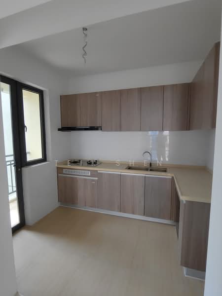 Servis Apartment untuk Dijual di Country Garden Central Park - Teik Shen - Kitchen - PropertyGuru.com.my