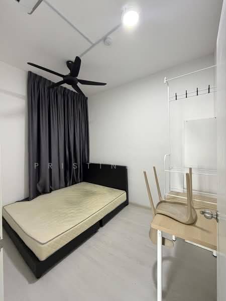 Shop for Sale in Taman Lestari Perdana (Seri Kembangan) - Pristine Low - Bedroom - PropertyGuru.com.my