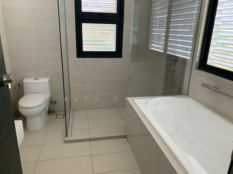 Rumah Teres 3 Tingkat untuk Dijual di Sungai Ara (Penang) - Alex Cheah - Bathroom - PropertyGuru.com.my