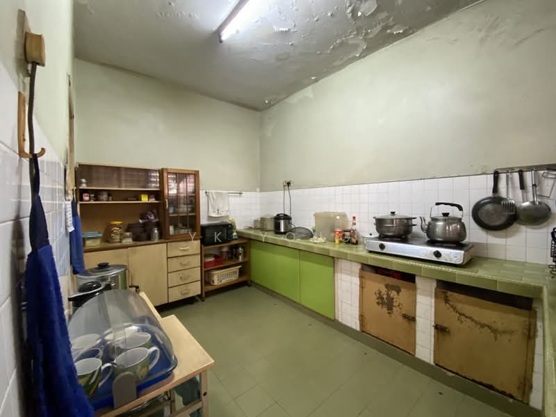 Rumah Teres 2 Tingkat untuk Dijual di Taman Connaught (Cheras) - Yk Yong - Kitchen - PropertyGuru.com.my