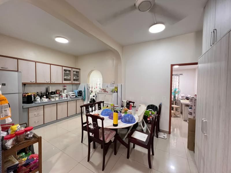 Rumah Teres 2 Tingkat untuk Dijual di SS 23, Taman Sea (Petaling Jaya) - Jayden Heng - Kitchen - PropertyGuru.com.my