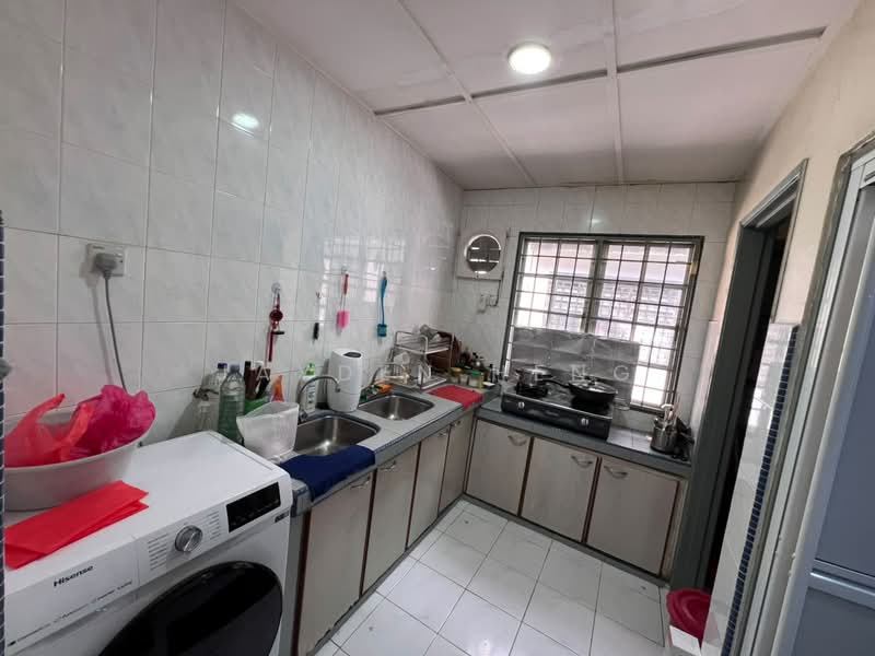 Rumah Teres 2 Tingkat untuk Dijual di SS 23, Taman Sea (Petaling Jaya) - Jayden Heng - Kitchen - PropertyGuru.com.my