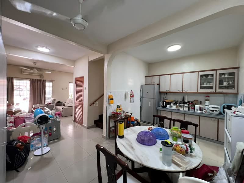 Rumah Teres 2 Tingkat untuk Dijual di SS 23, Taman Sea (Petaling Jaya) - Jayden Heng - Living Room - PropertyGuru.com.my