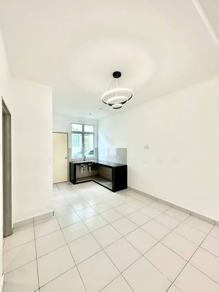 Rumah Teres 2 Tingkat untuk Dijual di Senai (Johor) - Joanne Yong - Kitchen - PropertyGuru.com.my