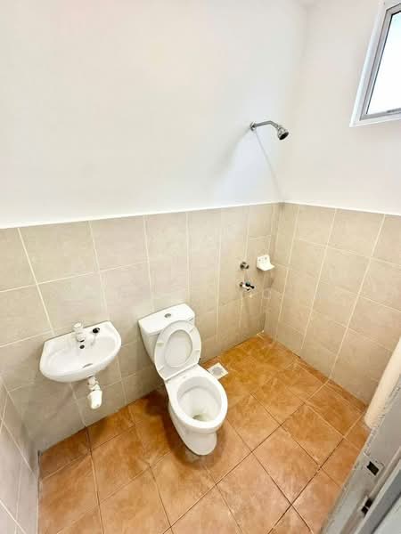 Rumah Teres 2 Tingkat untuk Dijual di Senai (Johor) - Joanne Yong - Bathroom - PropertyGuru.com.my