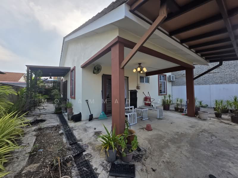 Semi-Detached House for Sale in Taman Seri Inderapura (Kuantan) - Mohammad Azizi - PropertyGuru.com.my