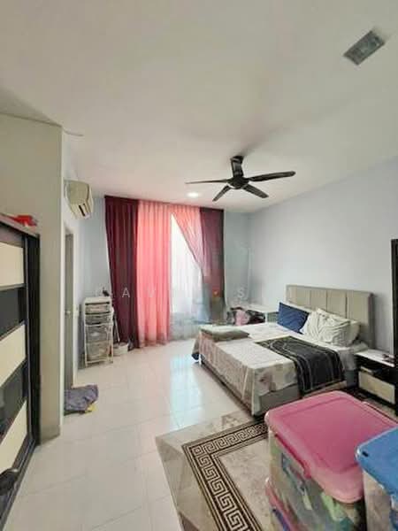 2-storey Terraced House for Sale in Setia Tropika (Johor Bahru) - Cavin Sim - Bedroom - PropertyGuru.com.my