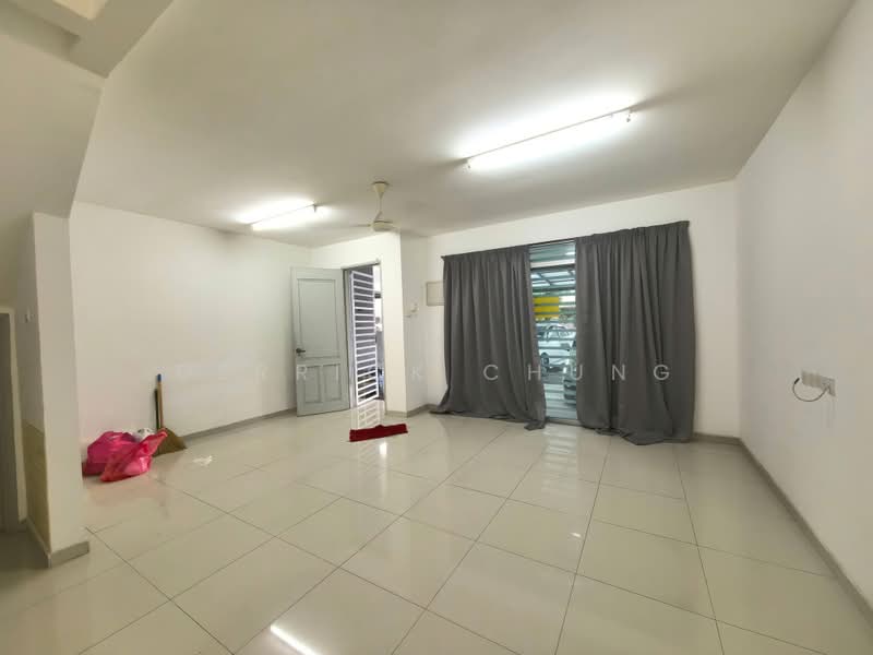 Rumah Teres 2 Tingkat untuk Dijual di Bandar Baru Sri Klebang (Chemor) - Derrick Chung - Living Room - PropertyGuru.com.my