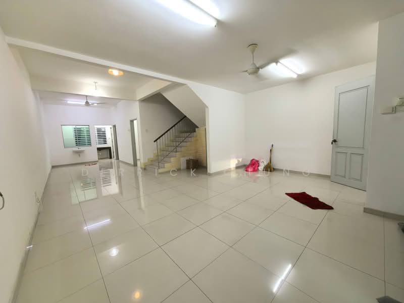 Rumah Teres 2 Tingkat untuk Dijual di Bandar Baru Sri Klebang (Chemor) - Derrick Chung - Living Room - PropertyGuru.com.my
