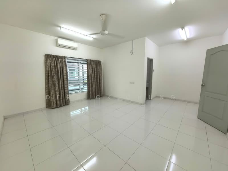 Rumah Teres 2 Tingkat untuk Dijual di Bandar Baru Sri Klebang (Chemor) - Derrick Chung - Living Room - PropertyGuru.com.my