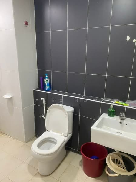 Servis Apartment untuk Disewa di The Garden Residences - Alex How - Bathroom - PropertyGuru.com.my