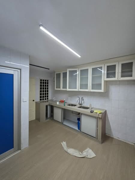 Rumah Teres 2 Tingkat untuk Disewa di Permas Jaya (Johor) - CS Tan - Kitchen - PropertyGuru.com.my
