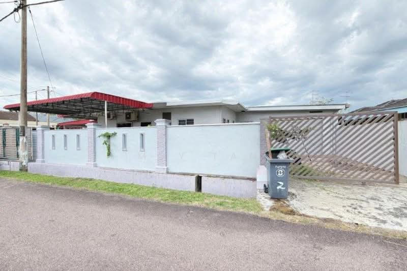 Rumah Berkembar untuk Dijual di Taman Sunrise (Kluang) - May Tan - PropertyGuru.com.my