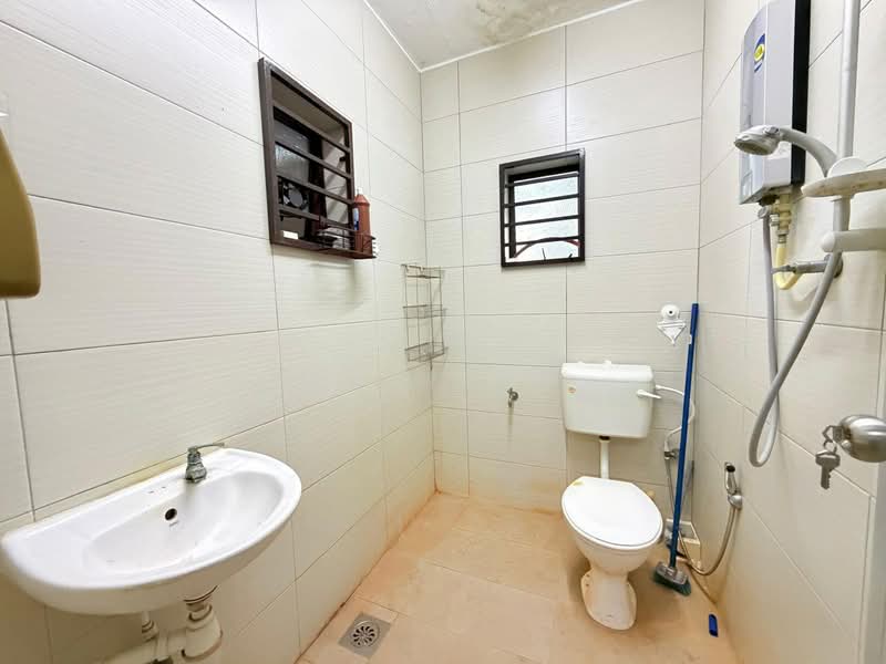 Rumah Berkembar untuk Dijual di Taman Sunrise (Kluang) - May Tan - PropertyGuru.com.my