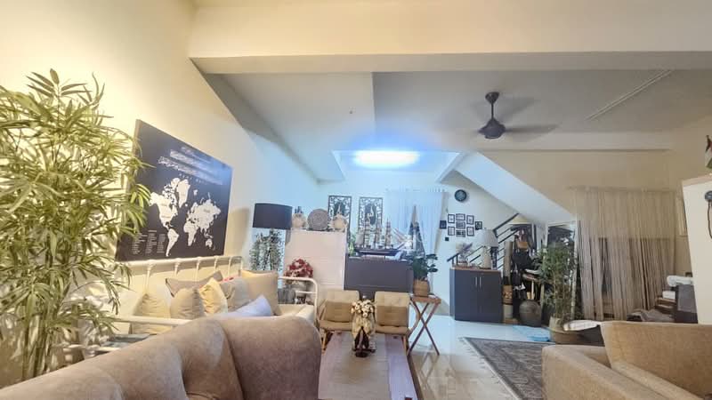 2-storey Terraced House for Sale in Bandar Nusa Rhu (Shah Alam) - Joey Koh - Living Room - PropertyGuru.com.my