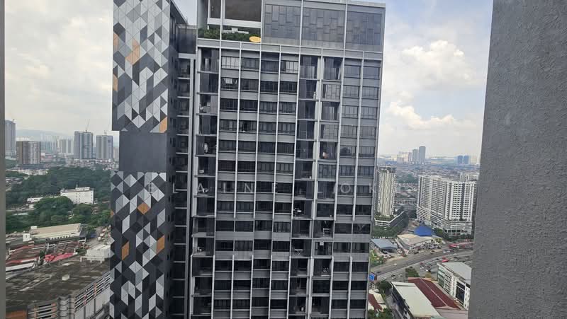 Servis Apartment untuk Dijual di Millerz Square Serviced Residence - Elaine Loke - Exterior - PropertyGuru.com.my