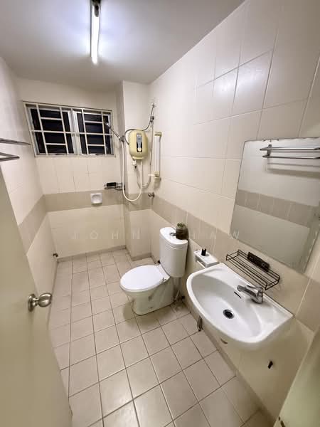 Kondominium untuk Dijual di Kinrara Mas - John Khaw - Bathroom - PropertyGuru.com.my
