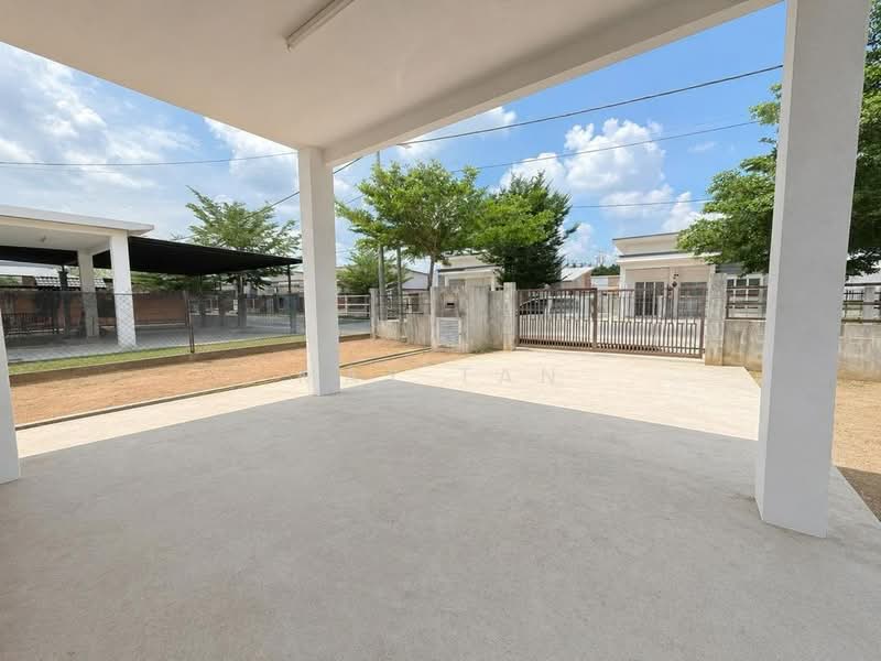 Rumah Banglo untuk Dijual di Taman Sri Lambak (Kluang) - May Tan - PropertyGuru.com.my