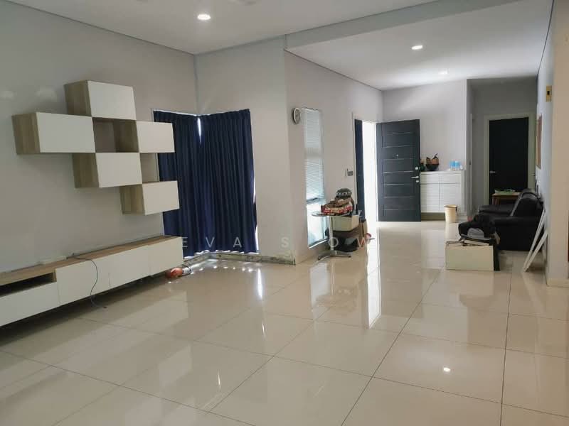 Rumah Berkembar untuk Dijual di Iskandar Puteri (Nusajaya) (Johor) - Eva Siow - Living Room - PropertyGuru.com.my
