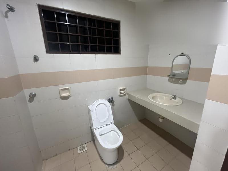Terraced House for Sale in Bandar Sungai Long (Selangor) - Alvin Loo - Bathroom - PropertyGuru.com.my