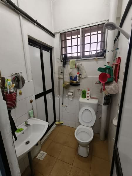 Rumah Teres 2 Tingkat untuk Dijual di Taman Muhibbah (Kulai) - Chloe Lai - Bathroom - PropertyGuru.com.my