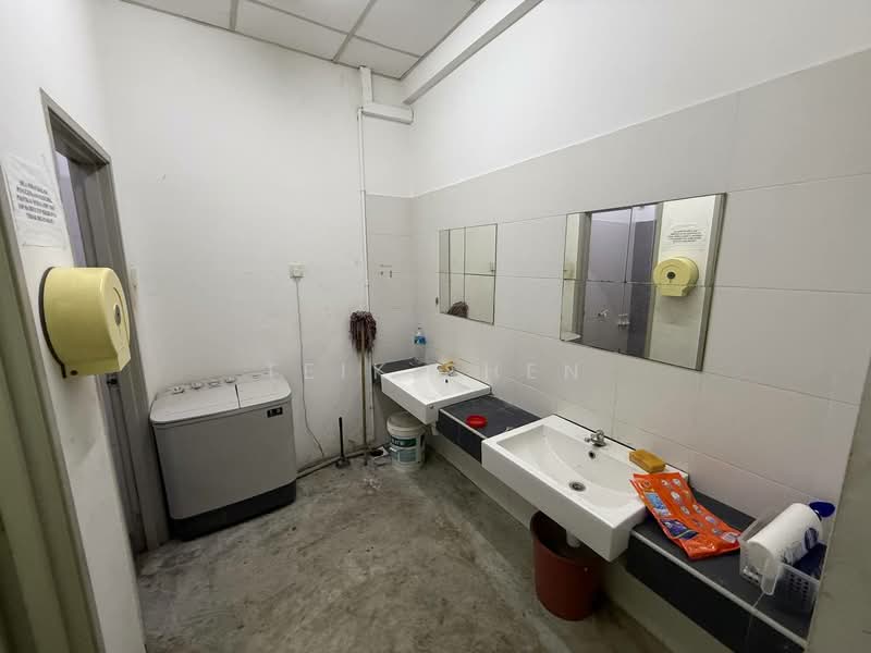 Shop for Sale in Masai (Johor) - Teik Shen - Bathroom - PropertyGuru.com.my