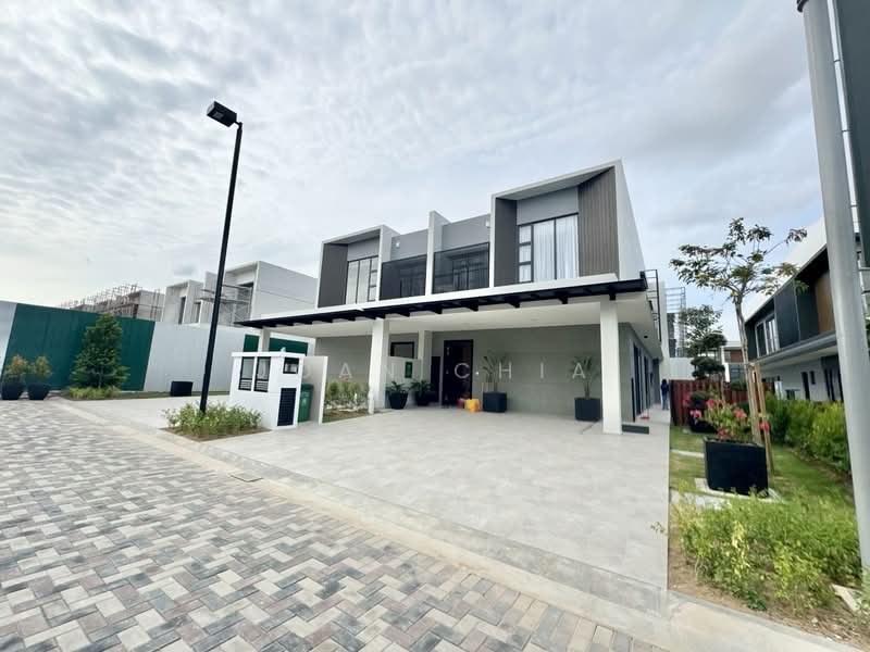 Cluster House for Sale in Gelang Patah (Johor) - Joan Chia - Exterior - PropertyGuru.com.my