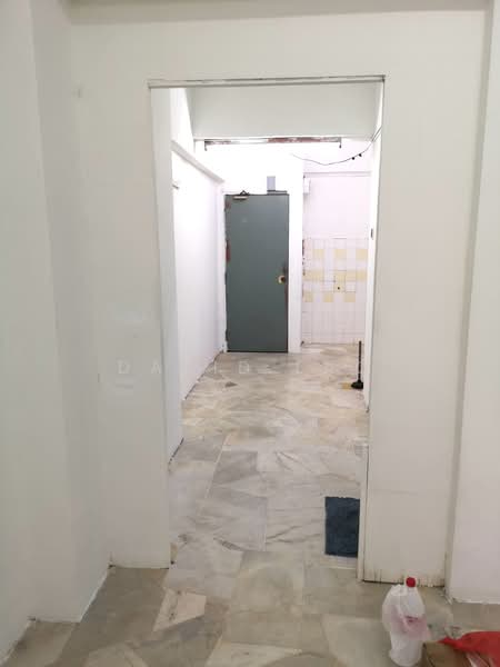 Pangsapuri untuk Disewa di Menara Putra - David Lao - Corridor - PropertyGuru.com.my