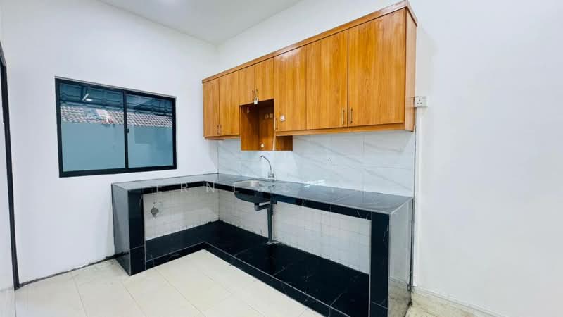 Rumah Teres 1 Tingkat untuk Dijual di Taman Perling (Perling) - Erness Tan - Kitchen - PropertyGuru.com.my