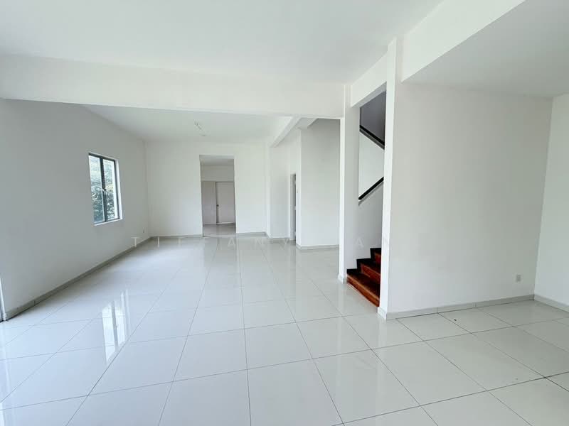 Semi-Detached House for Sale in Kota Emerald (Rawang) - Tiffany Yang - Living Hall - PropertyGuru.com.my