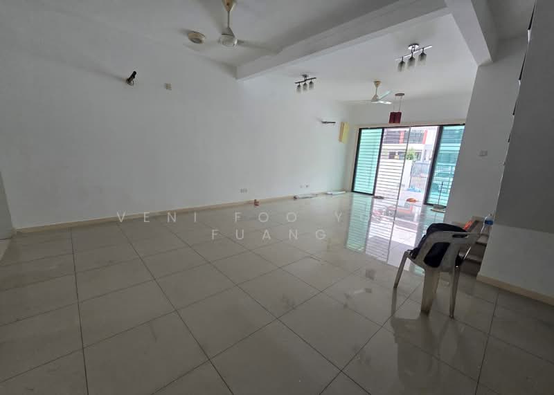 Rumah Teres 2 Tingkat untuk Disewa di Bukit Raja (Selangor) - Veni Foo Yoke Fuang - Living Room - PropertyGuru.com.my