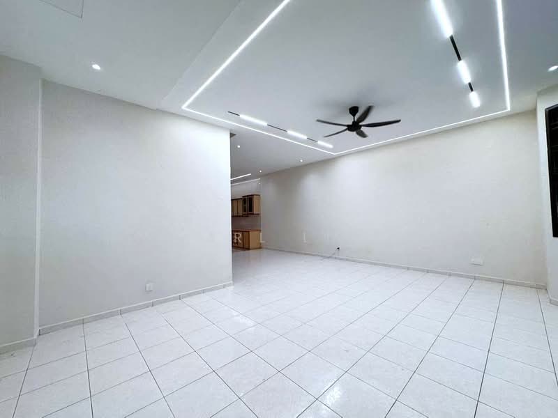 Rumah Teres 2 Tingkat untuk Dijual di Taman Dato' Chellam (Ulu Tiram) - Karl Lim - Living Room - PropertyGuru.com.my