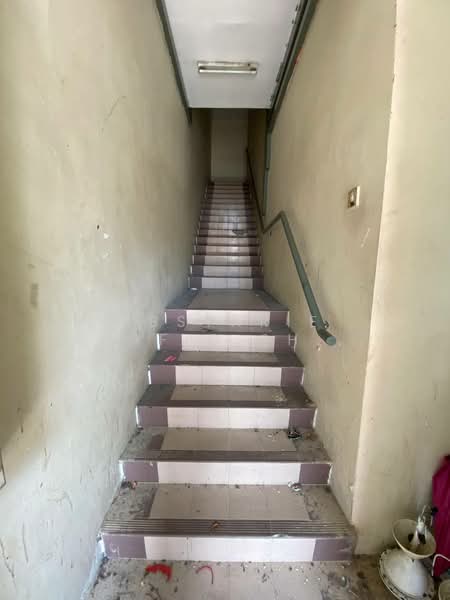 Shop / Office for Rent in Seksyen 13 (Shah Alam) - Absyarie Syafiq Shahrin - Corridor - PropertyGuru.com.my