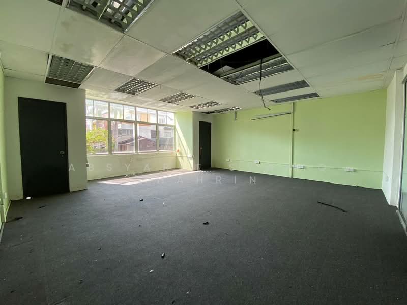 Shop / Office for Rent in Seksyen 13 (Shah Alam) - Absyarie Syafiq Shahrin - Interior - PropertyGuru.com.my