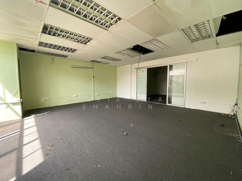 Shop / Office for Rent in Seksyen 13 (Shah Alam) - Absyarie Syafiq Shahrin - Interior - PropertyGuru.com.my